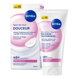 NIVEA Essentials Soin de Jour Nourrissant Peaux Sèches SPF15