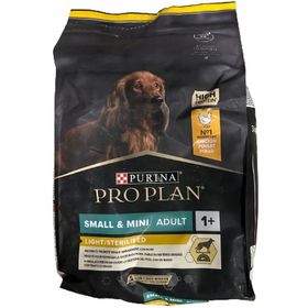 Pro Plan Small & Mini Light/Sterilised croquettes au poulet pour chien adulte