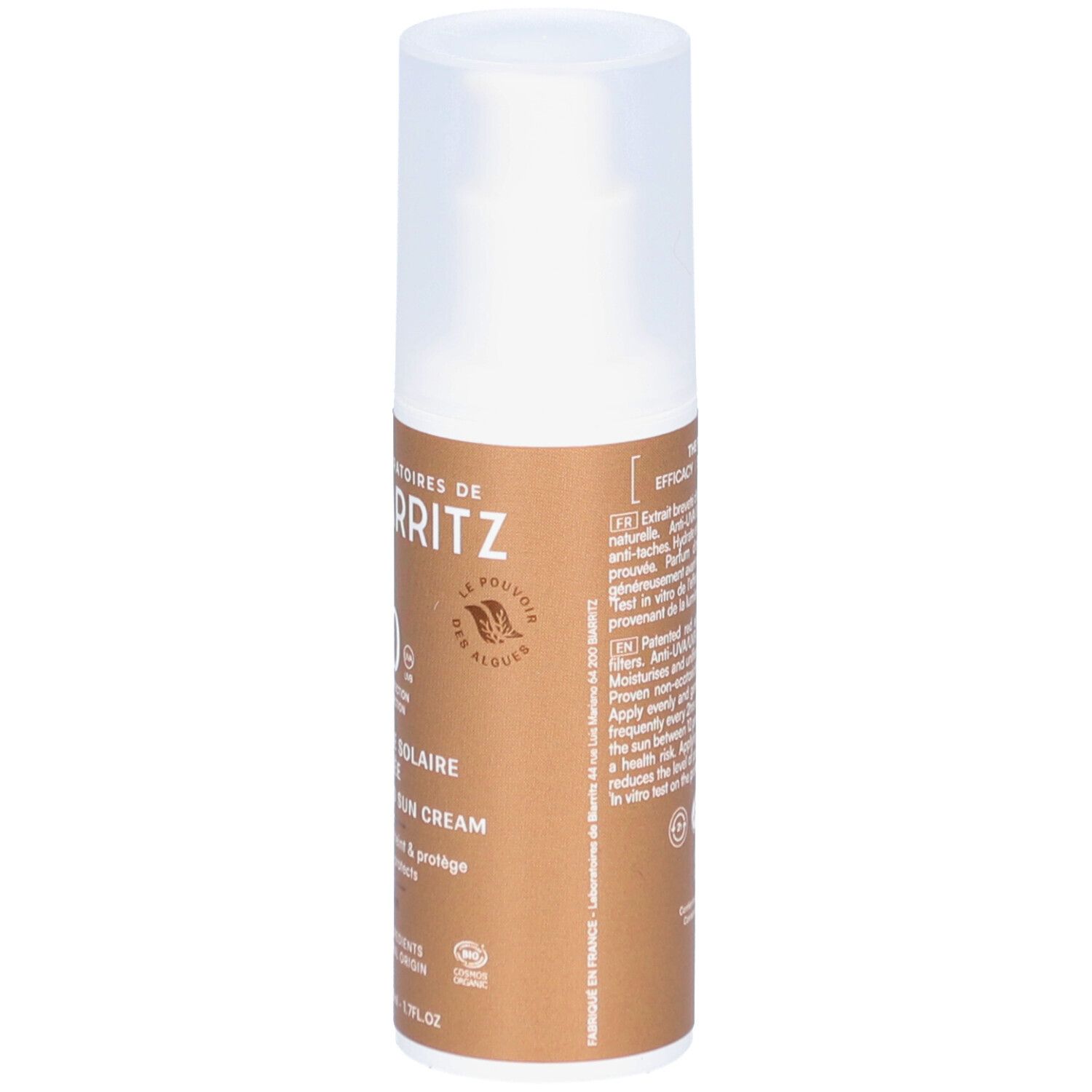 Flacon de crème solaire. Flacon blanc avec étiquette marron. Texte: Haute Protection d'Origine Naturelle. Dos avec informations.