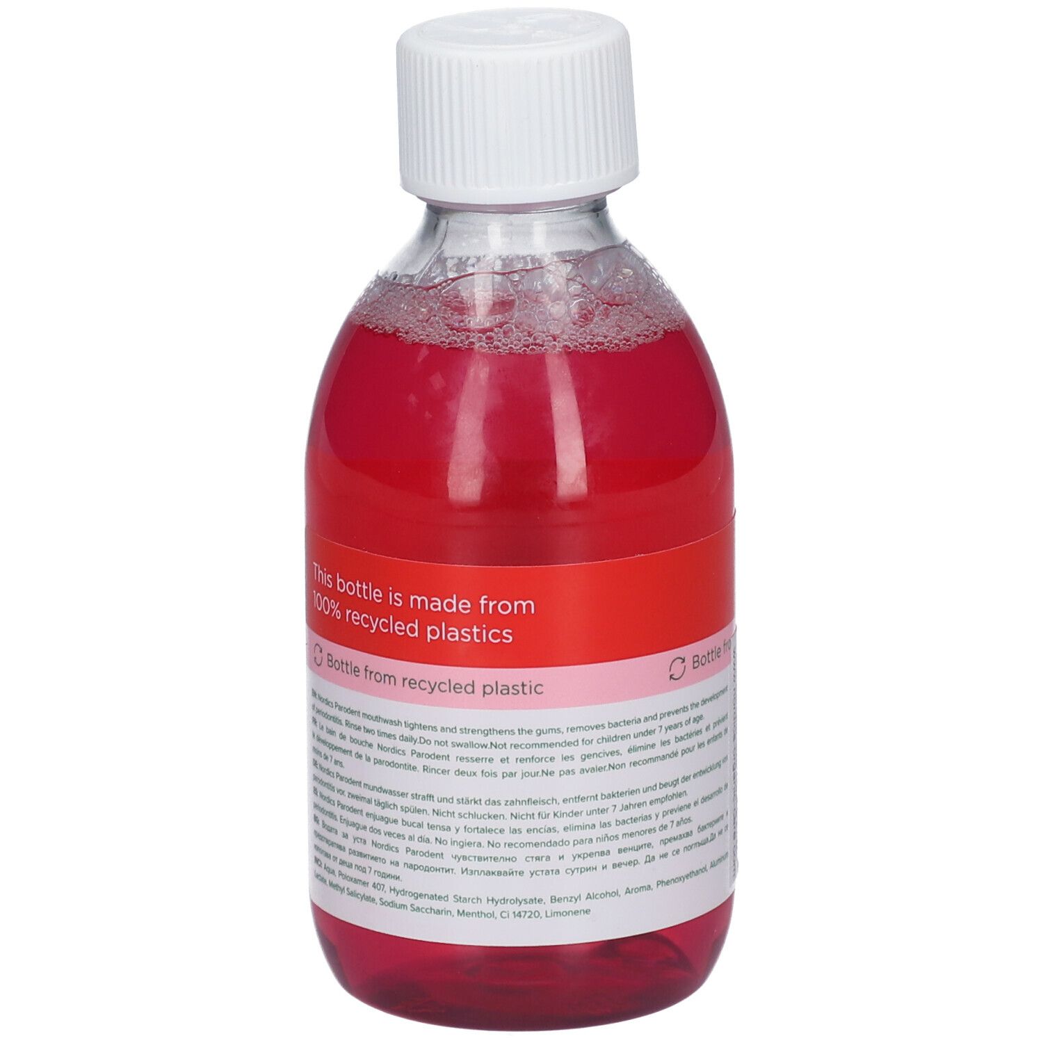 Bouteille de bain de bouche Nordics Parodent, focus sur l'étiquette avec texte sur le plastique recyclé.