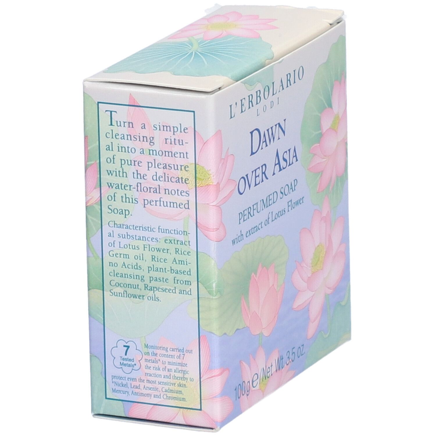 Boîte inclinée avec fleurs de lotus roses et texte. Contient du savon parfumé. Inscription: L'Erbolario, Dawn Over Asia.