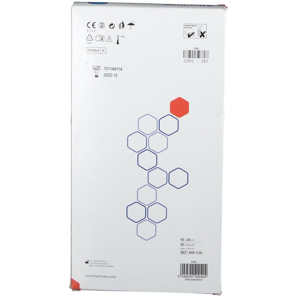 Dos de l'emballage Atrauman. Informations sur le lot, la date de péremption et le fabricant. Motif géométrique.