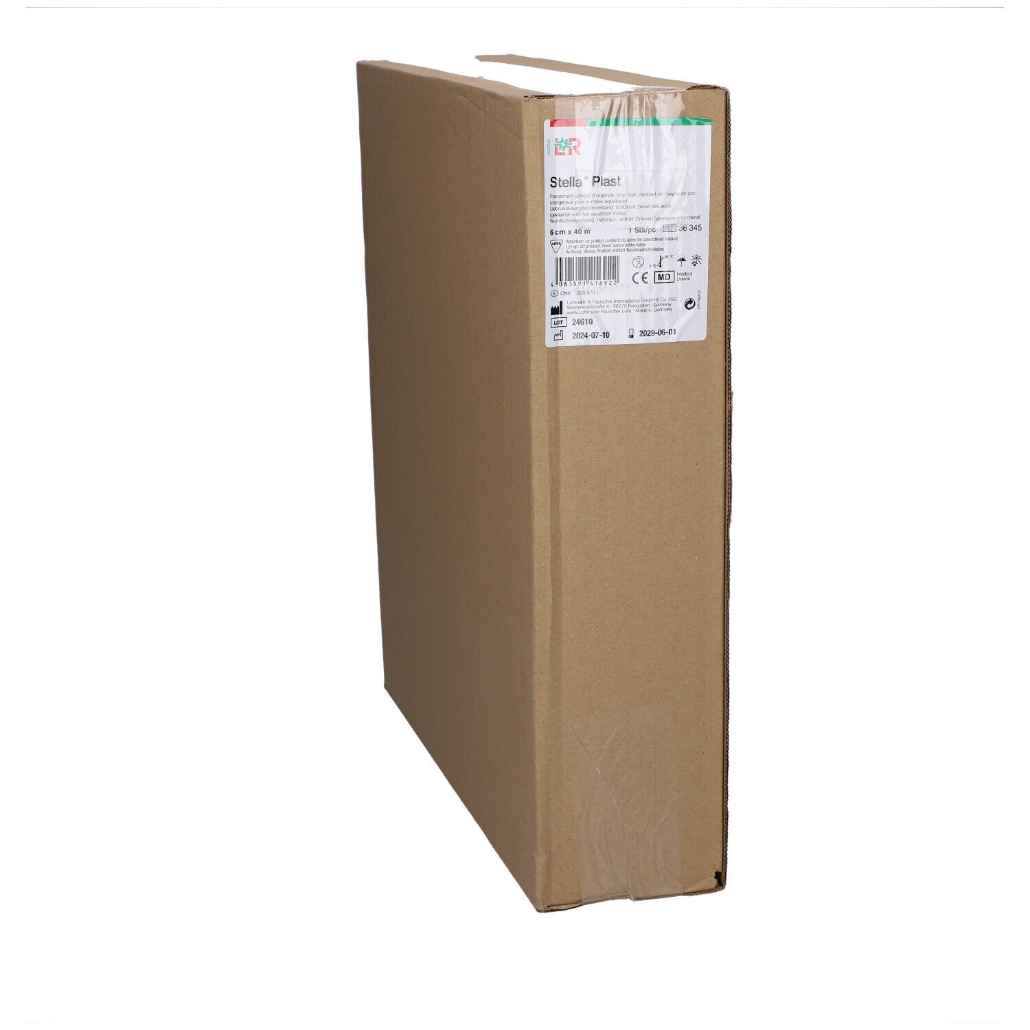Emballage en carton avec étiquette produit. Inscription: Stella Plast. Dimensions: 6 cm x 40 m. Marquage CE.