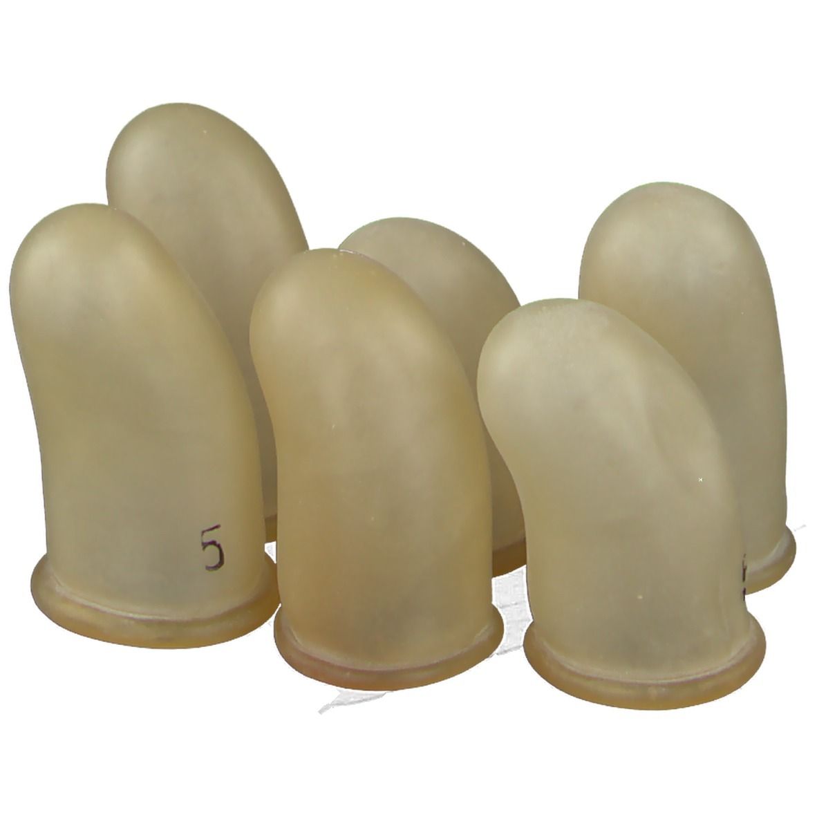 Six doigtier en caoutchouc beige. Chacun a une base ronde et un bout arrondi. Le chiffre 5 est visible sur l'un d'eux.