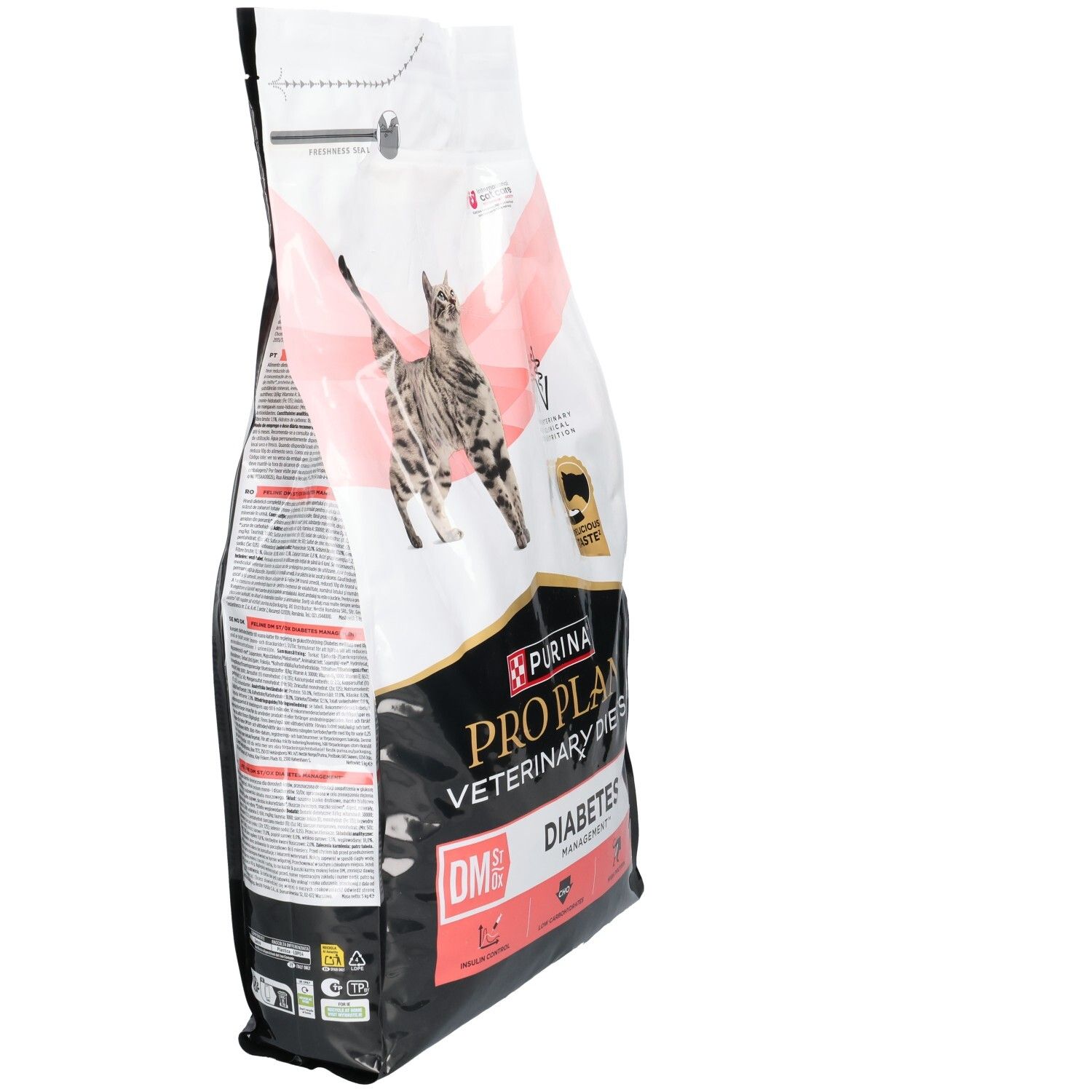 Sac de nourriture sèche pour chats. Inscription : PRO PLAN Veterinary Diets DM Diabetes Management. Vue latérale.