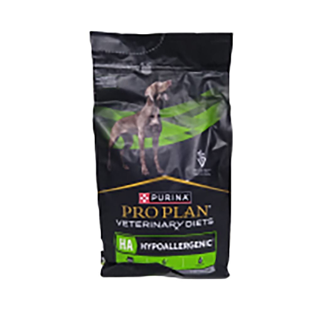 Sac de nourriture Purina Pro Plan Veterinary Diets CANINE HA HYPOALLERGENIC. Image d'un chien. Fond noir.