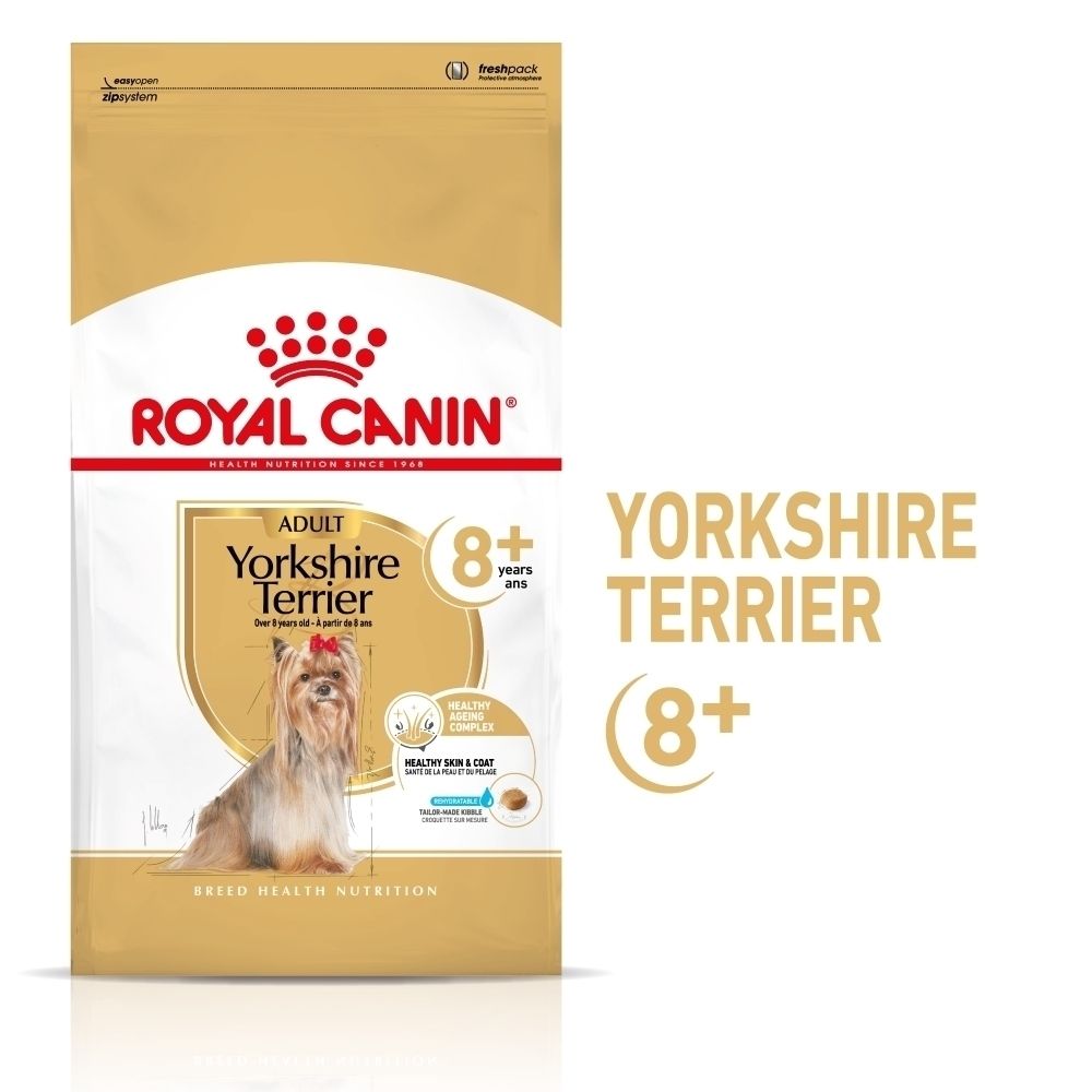 Nourriture Royal Canin Yorkshire Terrier 8+, sac 1kg avec chien.