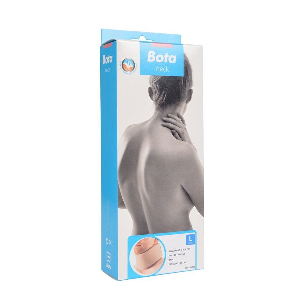 Collier cervical Bota neck sur le cou d'une personne. Une partie du haut noir est visible.