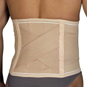 Ceinture lombaire beige avec sangles croisées. Matière élastique, bordure blanche. Portée sur le dos.
