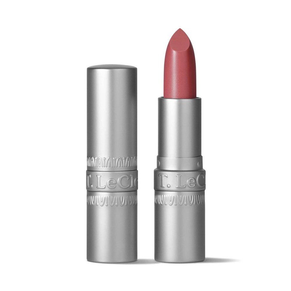 Rouge à lèvres en étui argenté. Ouvert, bâtonnet rosé. Marque T. LeClerc.