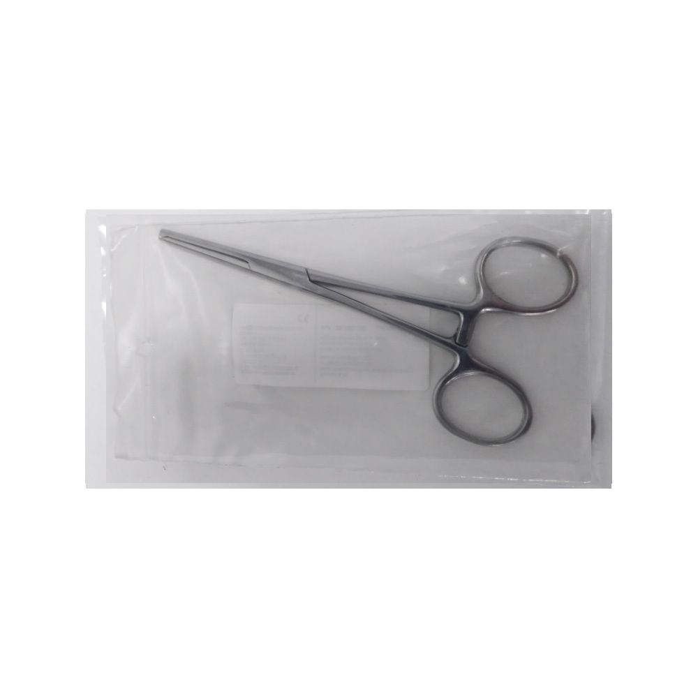 Ciseaux chirurgicaux de 14 cm, en emballage stérile. Acier inoxydable. Fermés.