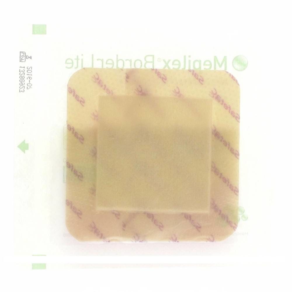 Mepilex Border Lite, pansement carré. Beige, avec zone centrale carrée. Sur fond blanc.