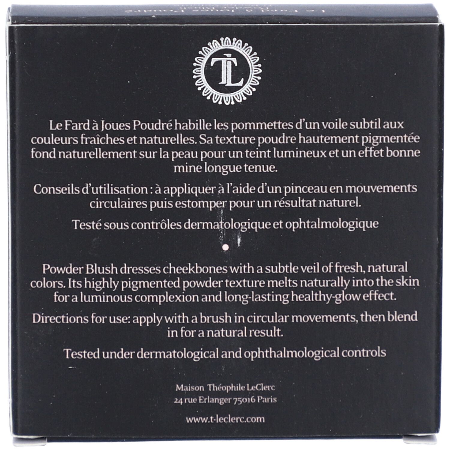 Dos de l'emballage noir. Texte : Powder Blush, mode d'emploi, testé dermatologiquement et ophtalmologiquement.
