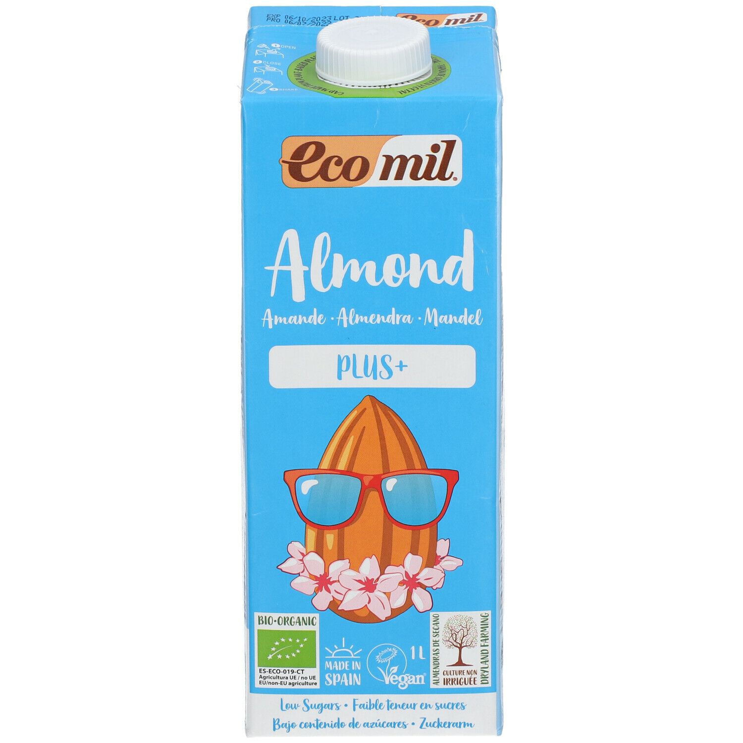 Brique bleue "Ecomil Almond Plus+". Illustration d'amande avec lunettes de soleil. 1L, vegan, label bio.