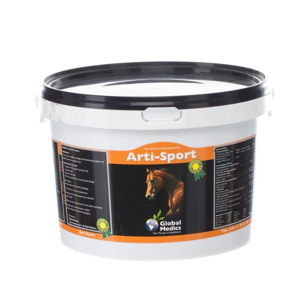 Pot blanc en plastique avec couvercle noir, inscription 'Arti-Sport' et tête de cheval.
