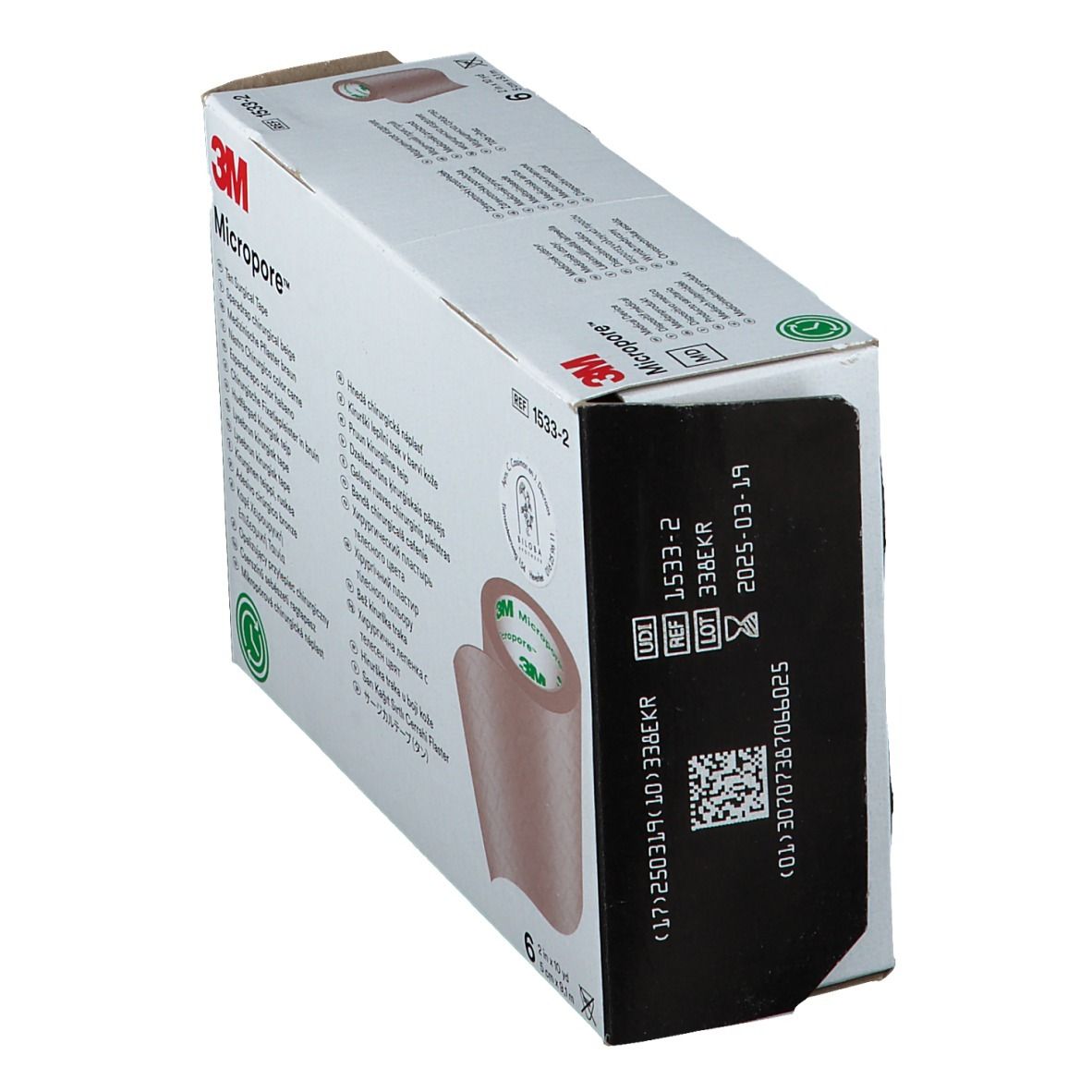 Vue oblique de l'emballage de ruban chirurgical. Nom du produit et logo visibles.