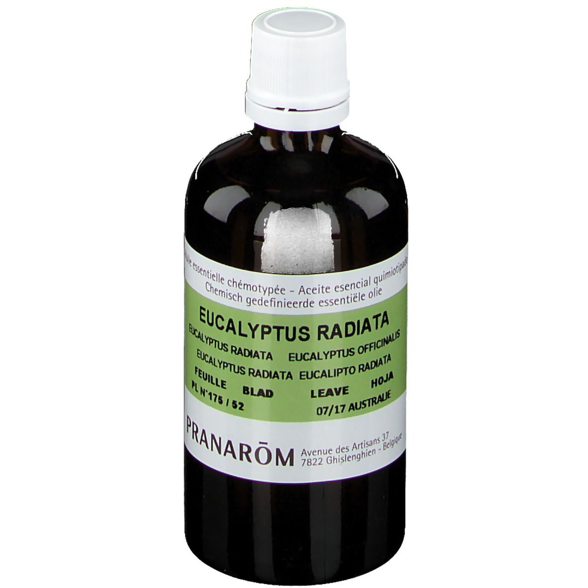Flacon en verre brun avec bouchon blanc. Étiquette avec nom et informations sur le produit. Marque Pranarôm.