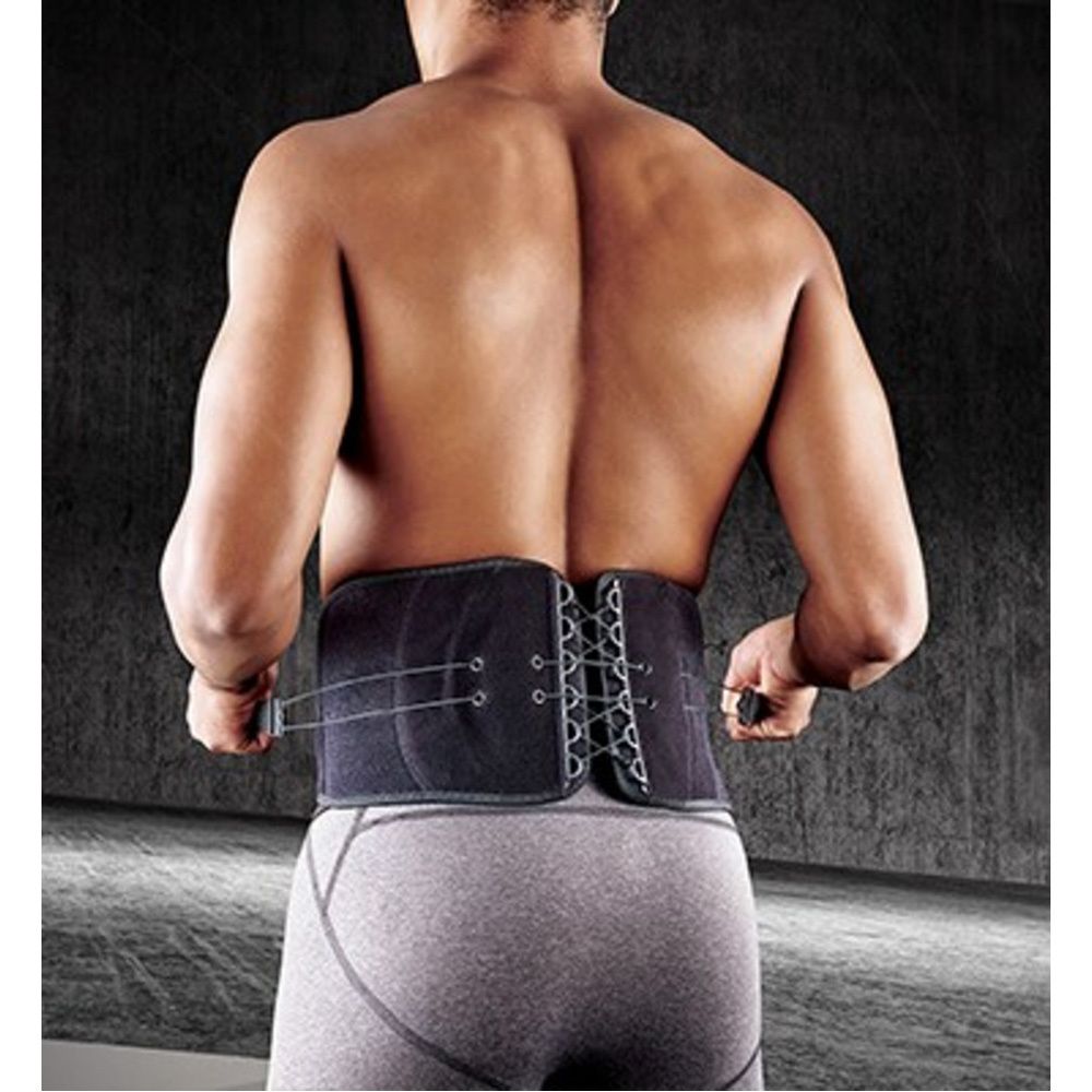 Emballage avec ceinture lombaire FUTURO. Sur l'emballage : 3M. Instructions d'utilisation.