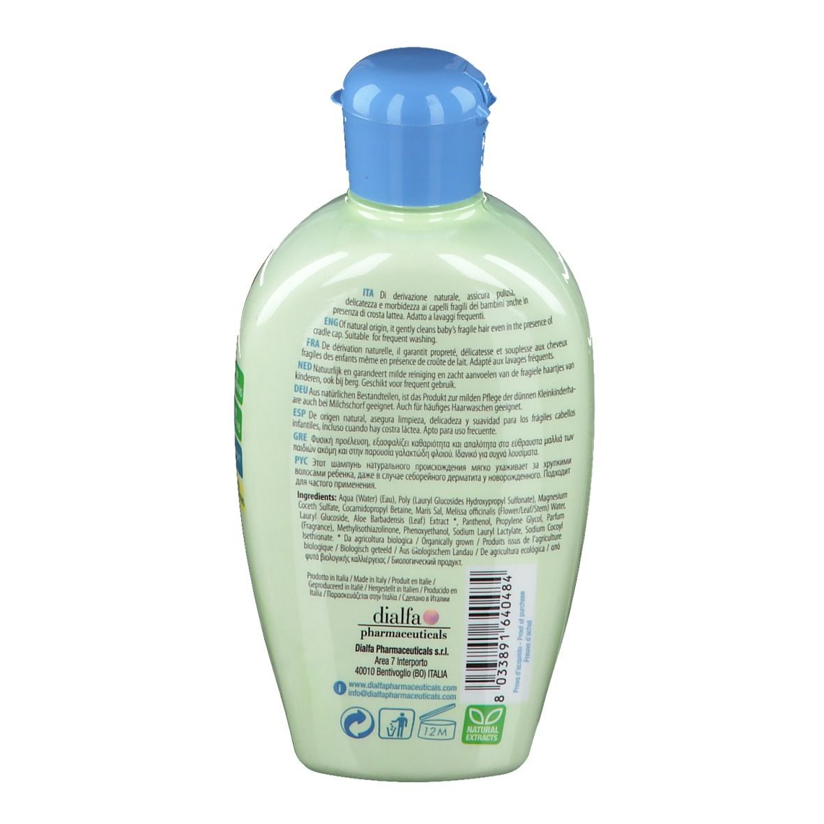 Dos d'un flacon de shampooing Baby Kitty vert clair avec bouchon bleu. Texte multilingue, ingrédients et informations du fabricant.