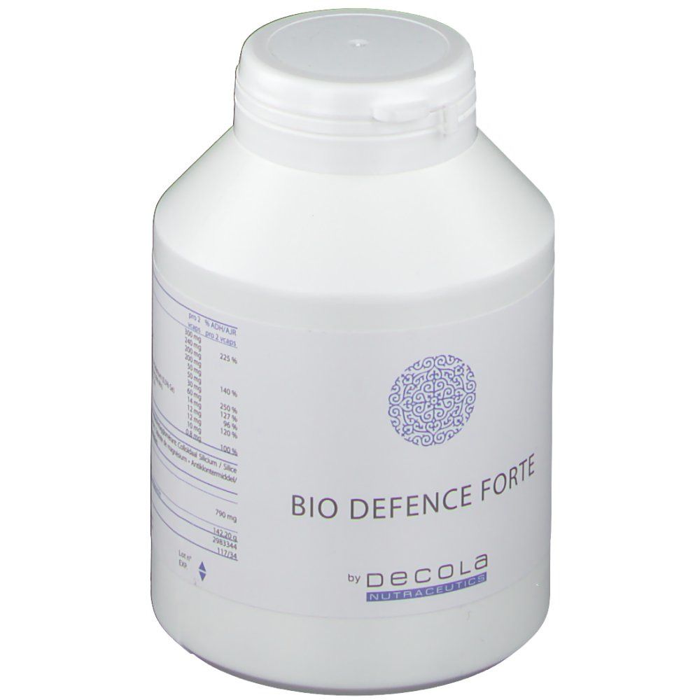 Flacon blanc avec bouchon à vis. Inscription: BIO DEFENCE FORTE. Logo et texte: by Decola Nutraceuticals. Dos avec texte.