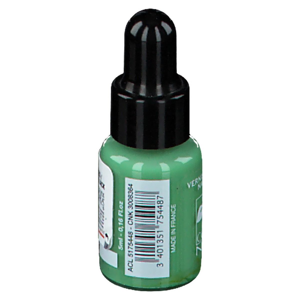 Flacon de vernis à ongles vert clair avec bouchon noir. Inscription : 5ml. Fabriqué en France. Code-barres.