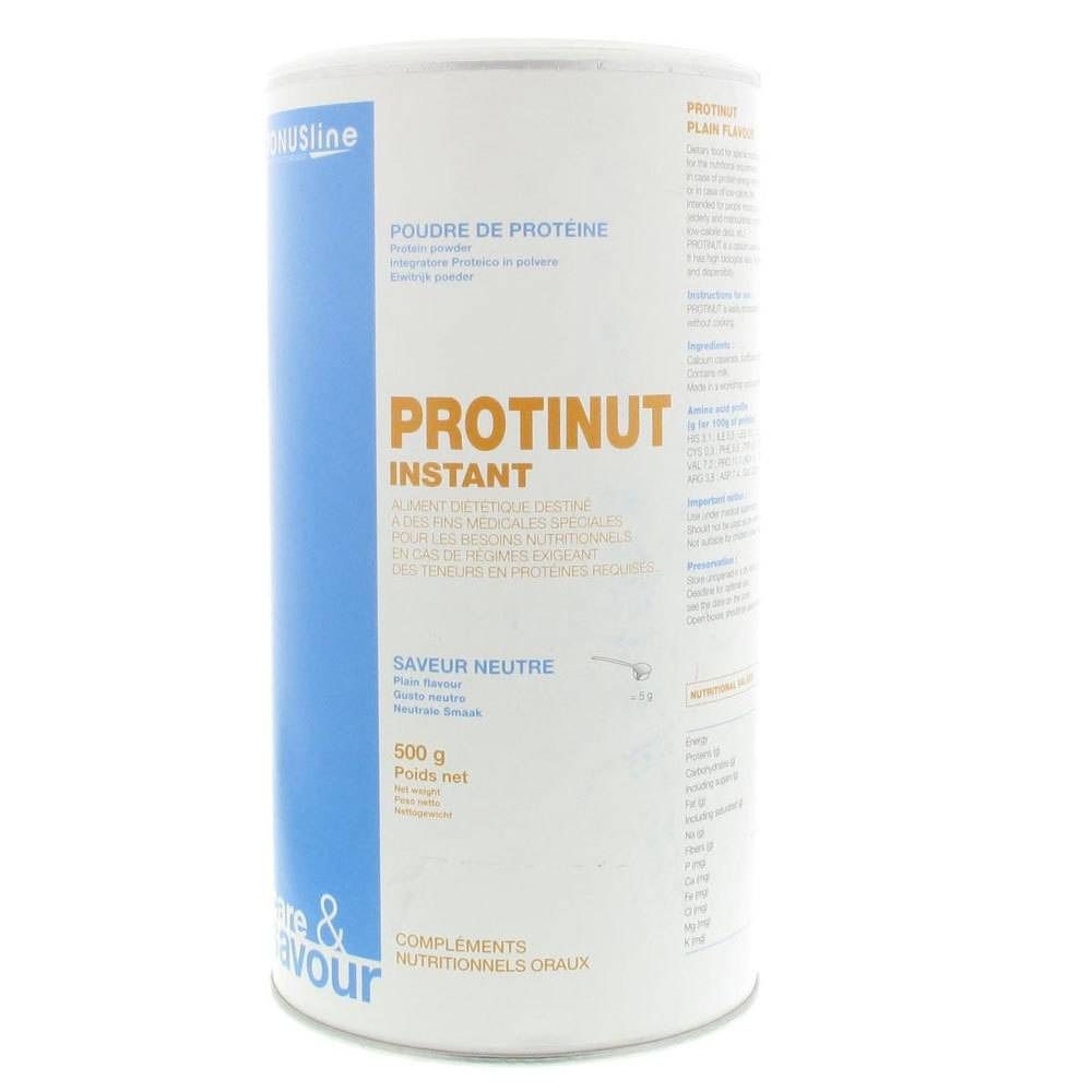 Boîte cylindrique blanche. Inscriptions "Protinut Instant" et "Poudre de Protéine". Accents bleus et orange. Contenu net 500g.