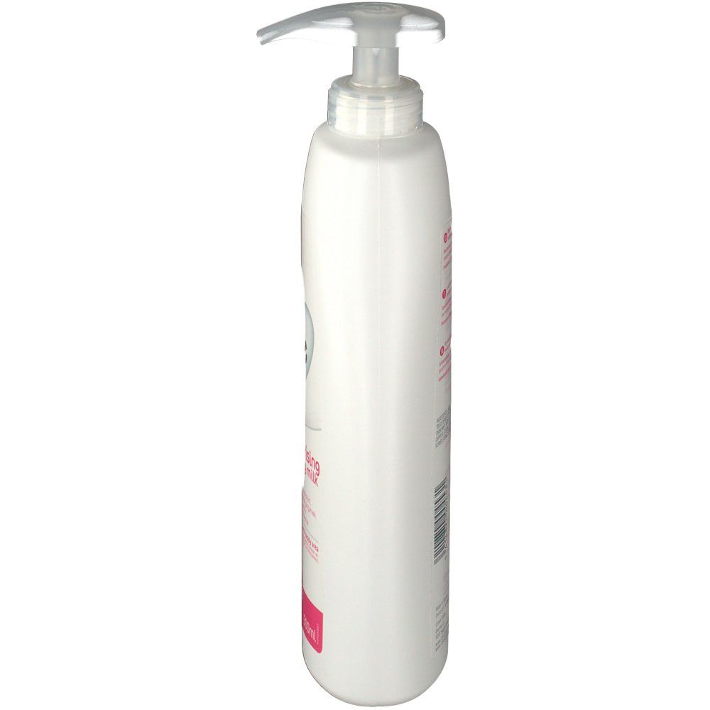 Flacon blanc avec pompe, vue latérale. Inscription: Care Expert, Moisturising cleansing milk. Étiquettes roses avec texte. 500ml.