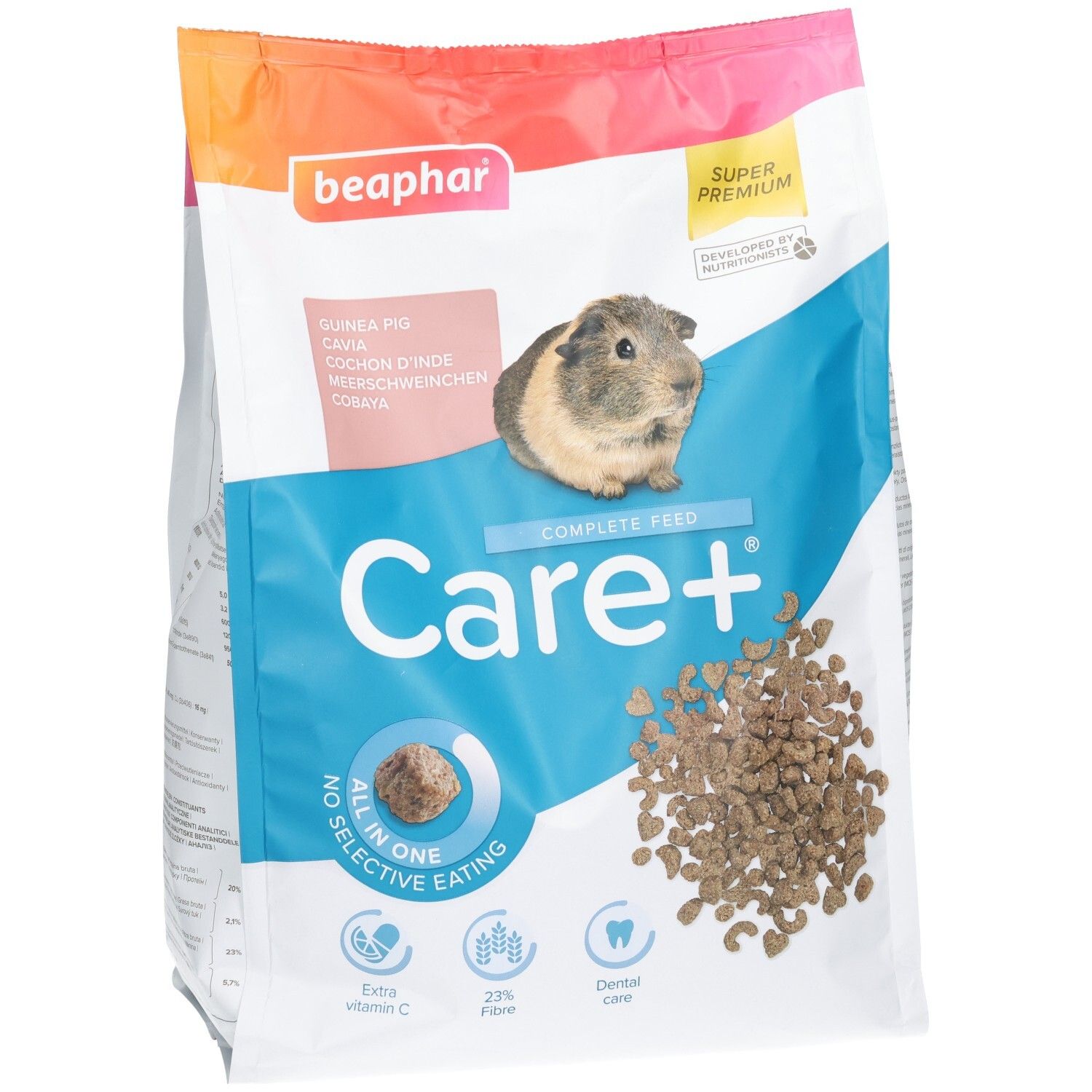 Vue de face du sac de nourriture Beaphar Care+ pour cochons d'Inde, 1,5kg, focus sur les granulés et le design.