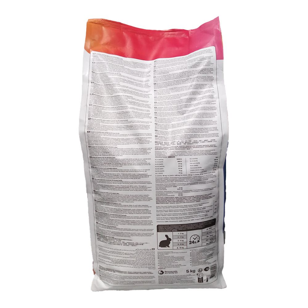 Arrière d'un sachet de 5kg Beaphar Care+ pour lapins, avec informations détaillées et instructions d'utilisation.