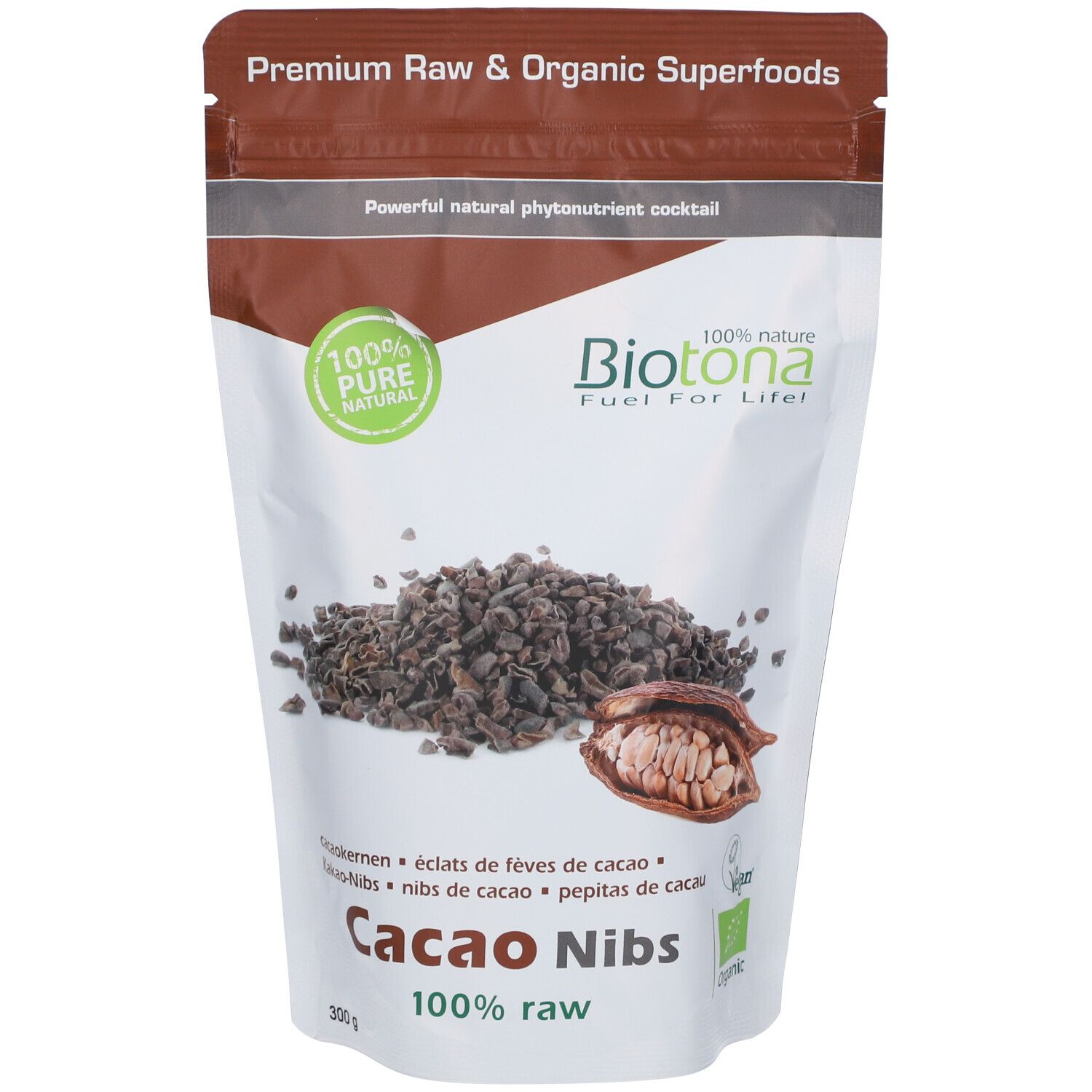 Sachet de Cacao Nibs. Marque Biotona. Inscription: 100% raw. En haut: Premium Raw & Organic Superfoods. Logo vert et blanc: 100% Pure Natural.