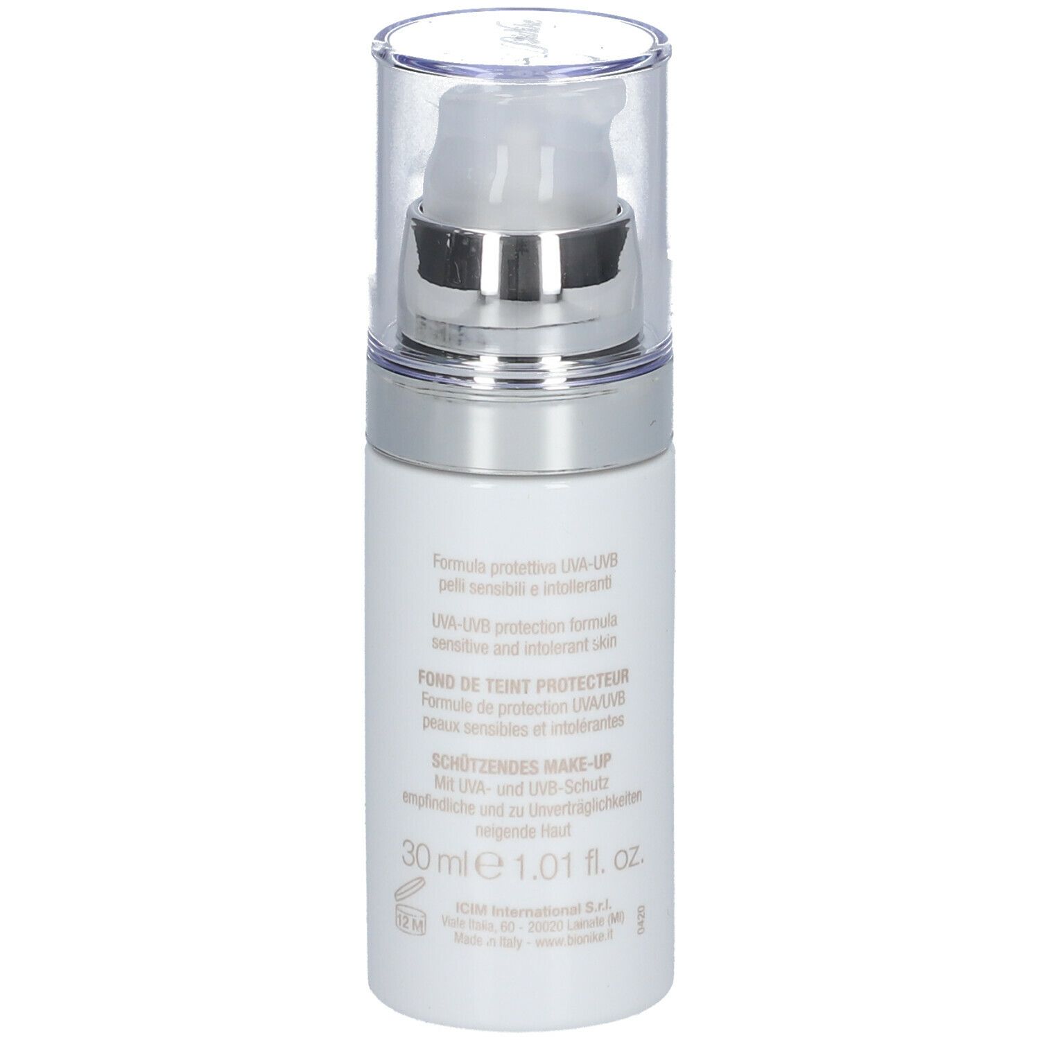 Flacon blanc avec pompe. Texte au dos. Inscription: 30 ml e 1.01 fl. oz. Marque: BioNike.
