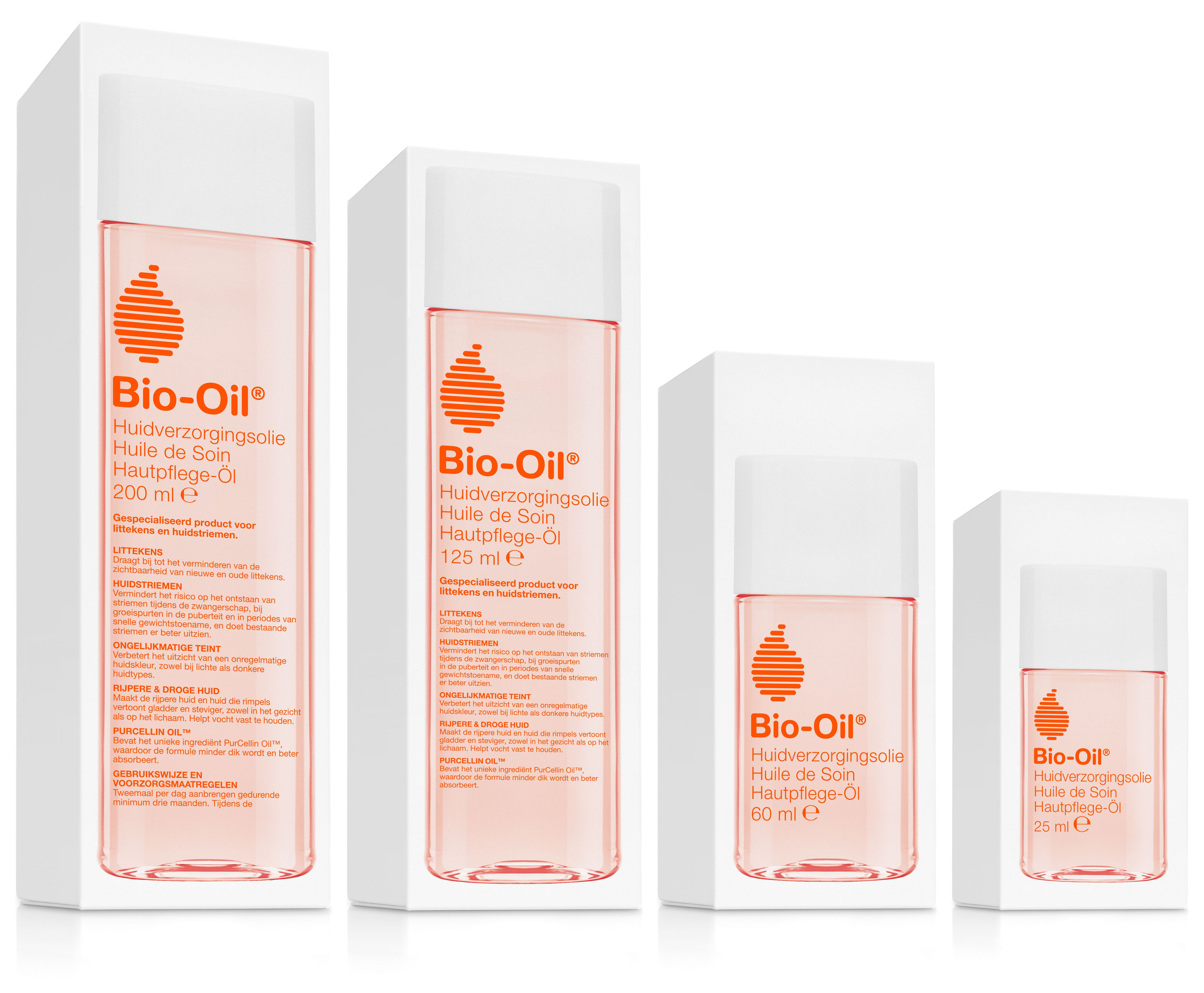 Quatre flacons Bio-Oil dans des emballages blancs. Liquide rose, bouchon blanc. Inscription : Bio-Oil Huile de Soin.