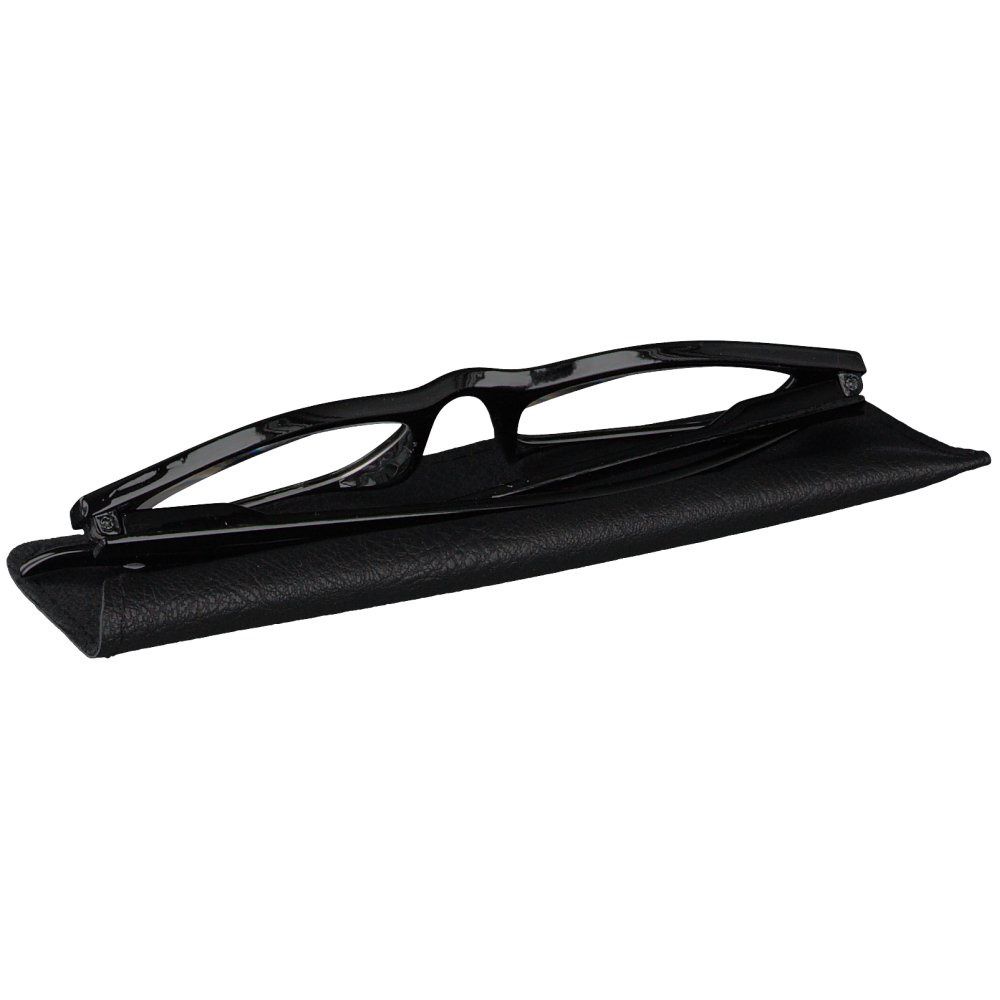 Lunettes noires dans un étui noir. +2.00 indiqué sur une lentille.