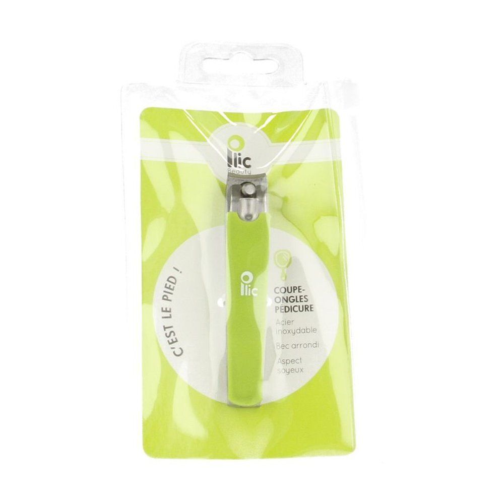 Coupe-ongles vert dans un emballage. Lame en acier inoxydable. Marque ilic. Texte: COUPE-ONGLES PEDICURE.