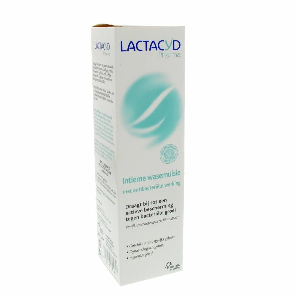 Emballage Lactacyd Pharma. Inscription: Intieme wasemulsie met antibacteriële werking. Texte: Draagt bij tot een actieve bescherming tegen bacteriële groei.