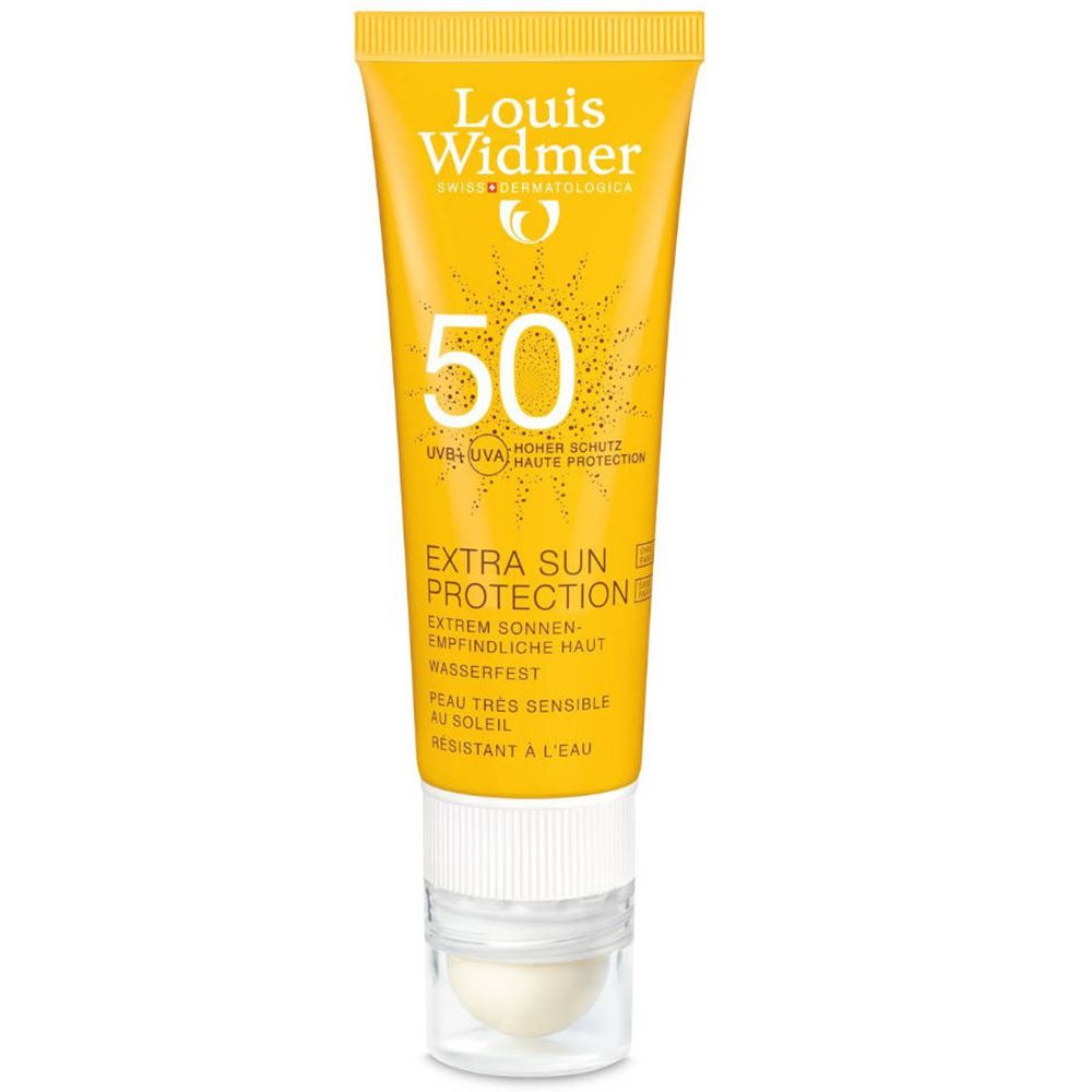 Tube jaune Louis Widmer Extra Sonnenschutz SPF50. Applicateur blanc. Texte: Extra Sun Protection, résistant à l'eau.