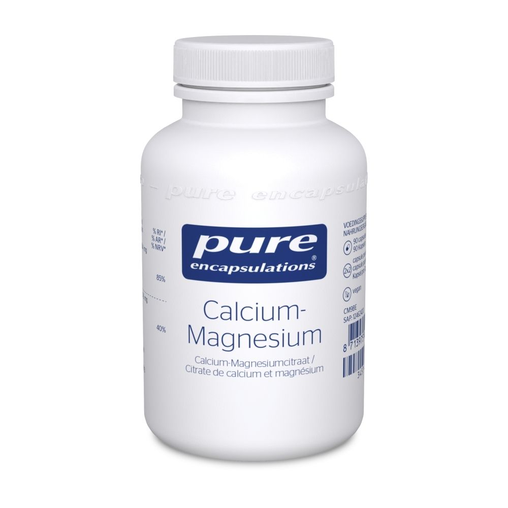 Flacon blanc avec étiquette bleue. Inscription : Pure Encapsulations, Calcium-Magnésium. Contient du citrate de calcium et de magnésium.