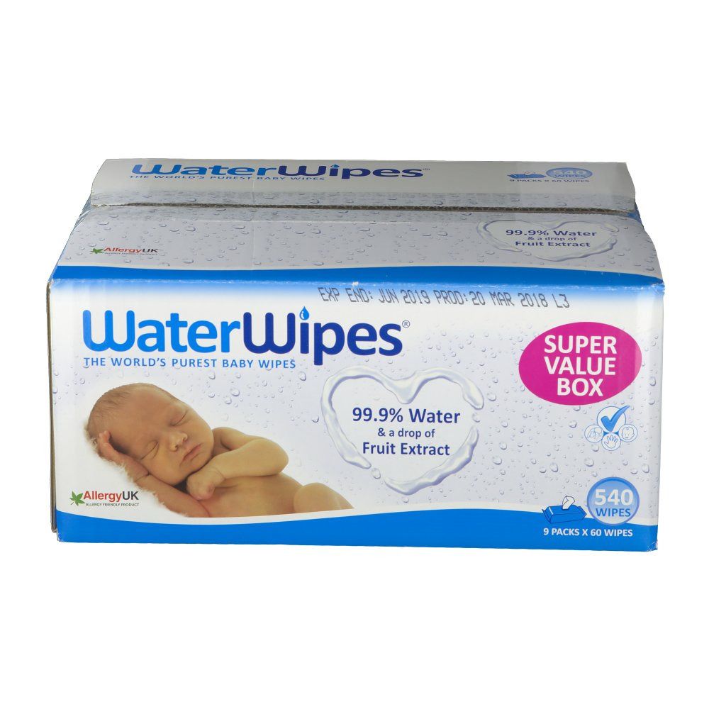 Boîte en carton de lingettes WaterWipes. Inscription : 99,9 % d'eau et extrait de fruits. Super Value Box. 540 lingettes.