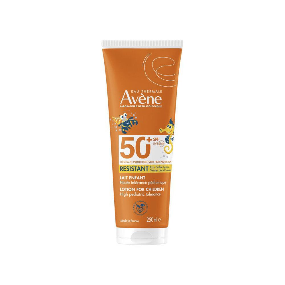 Tube orange avec bouchon blanc. Inscription: Avène, SPF 50+, Lait enfant. Illustration: Enfants sous un parasol.