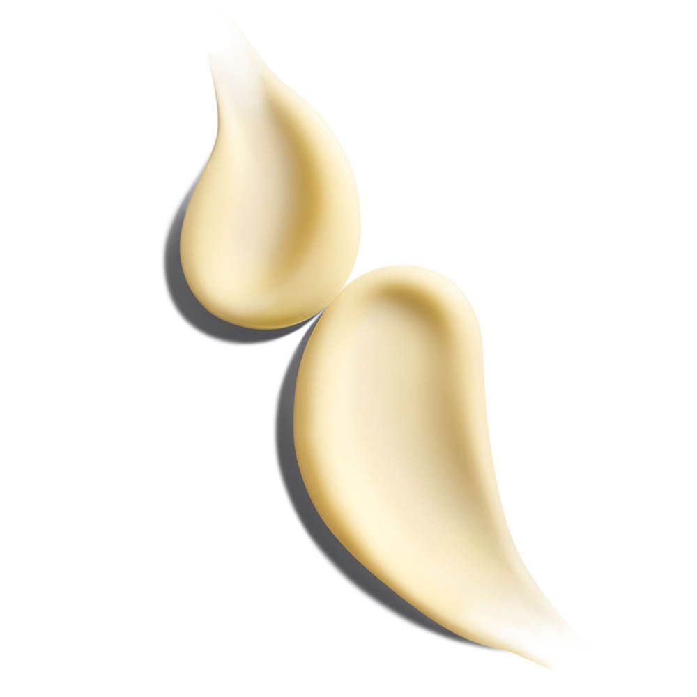 Deux touches de crème jaune pâle sur fond blanc.