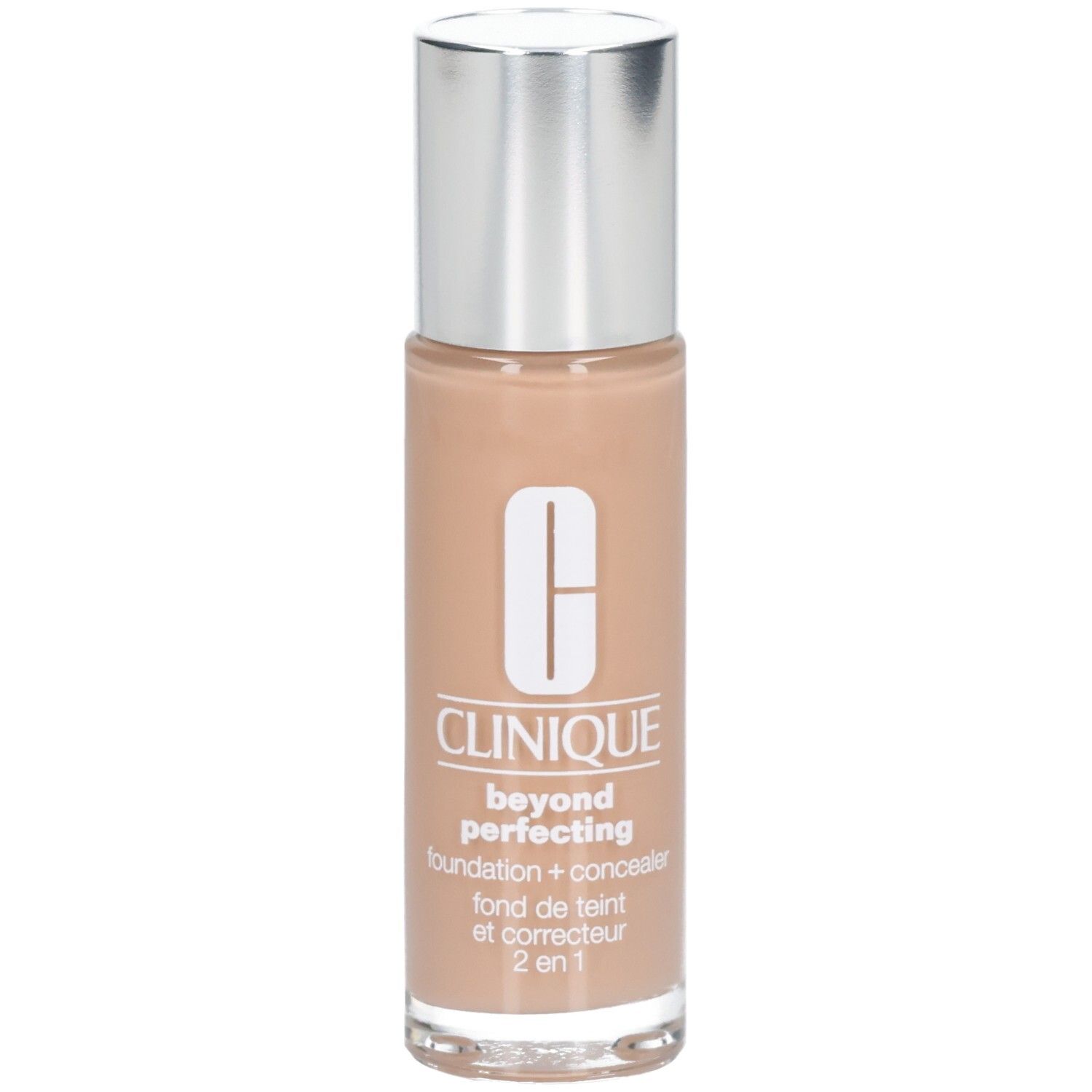 Clinique Beyond Perfecting Foundation + Concealer dans une bouteille en verre avec un capuchon argenté.