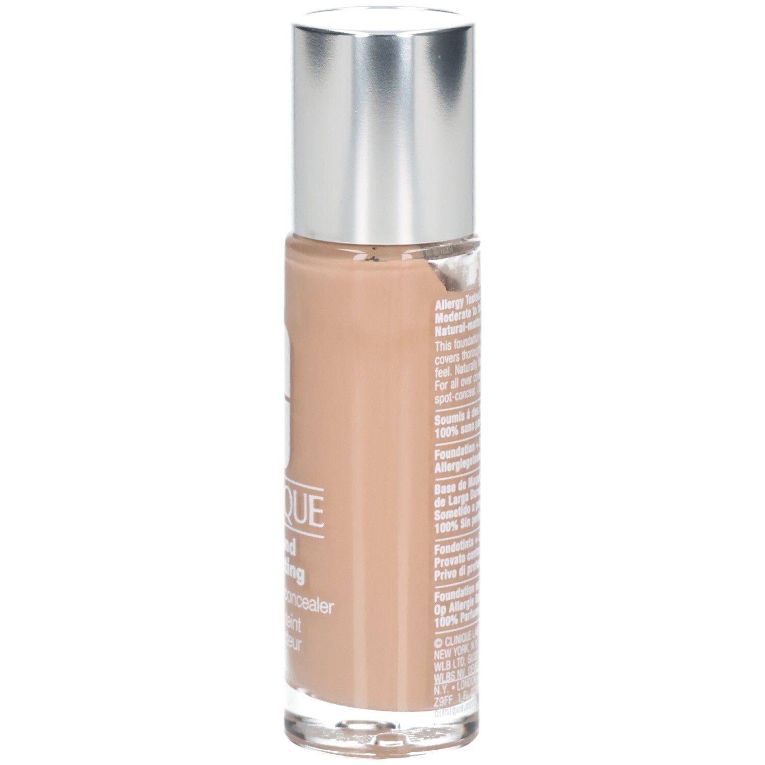 Arrière de la bouteille Clinique Beyond Perfecting Foundation + Concealer avec informations sur le produit.