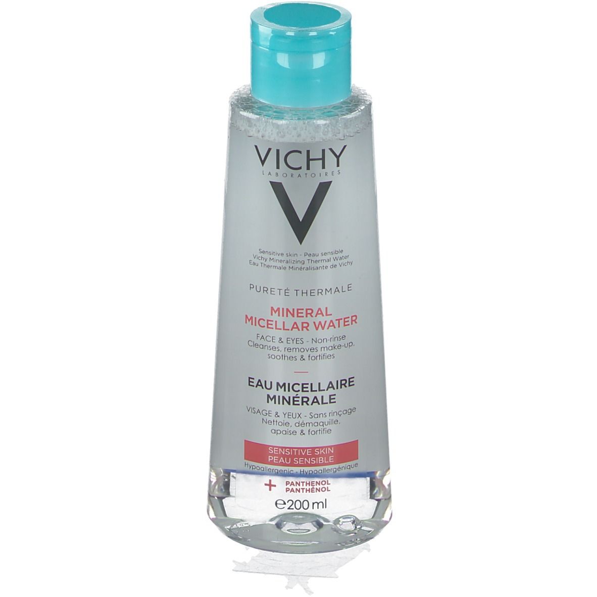 Flacon d'eau micellaire minérale Vichy, bouchon blanc. Inscription : PURETÉ THERMALE, EAU MICELLAIRE MINÉRALE, pour peaux sensibles.