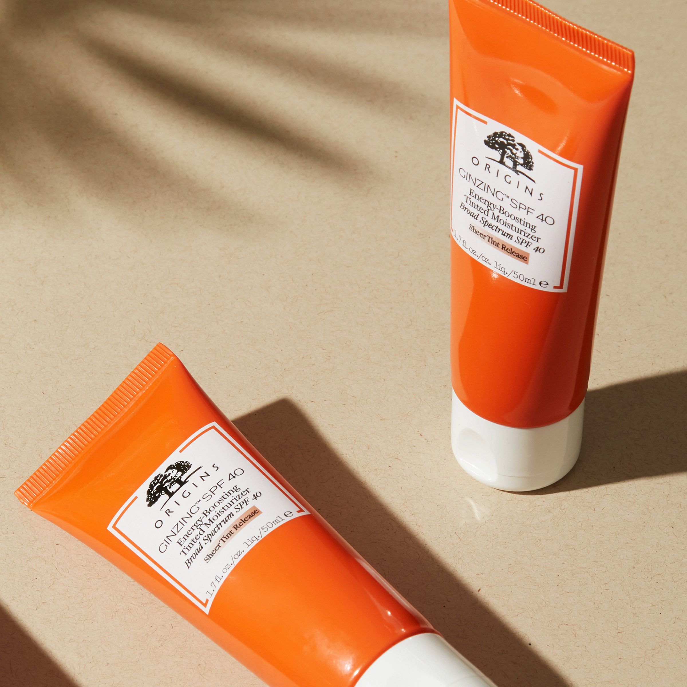 Origins GinZing™ Hydratant Énergisant Teinté SPF 40