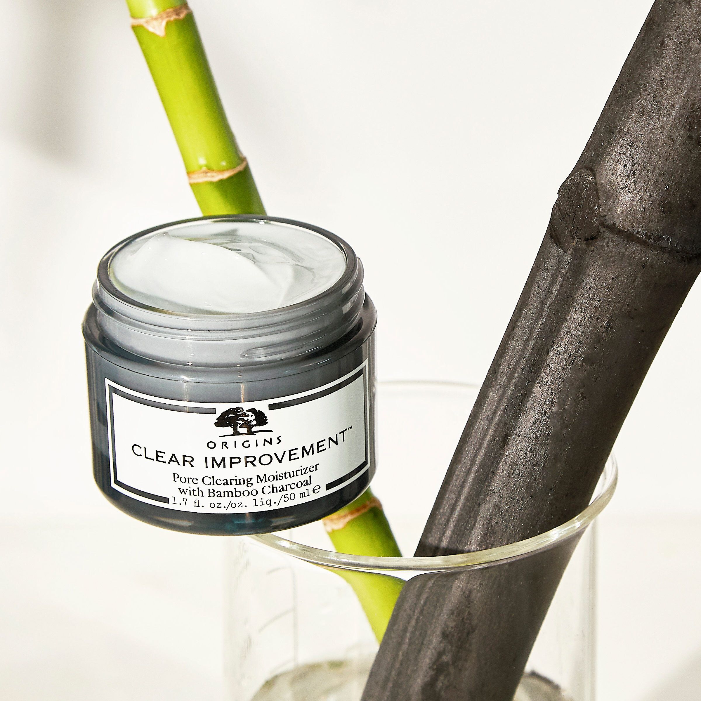 Clear Improvement™ Soin Hydratant Non-Gras au Charbon de Bambou pour les Peaux à Tendance Acnéique