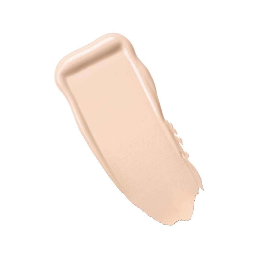 Peau claire avec une teinte claire et crémeuse appliquée.
