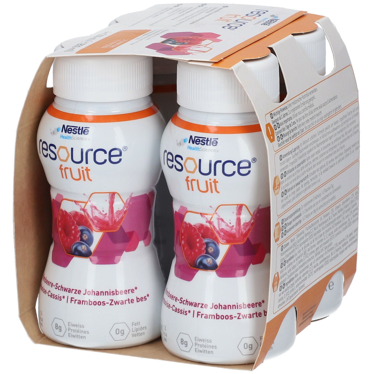 Emballage de quatre bouteilles. Deux bouteilles visibles. Inscription: Resource Fruit, Framboise-Cassis. Illustration de fruits.
