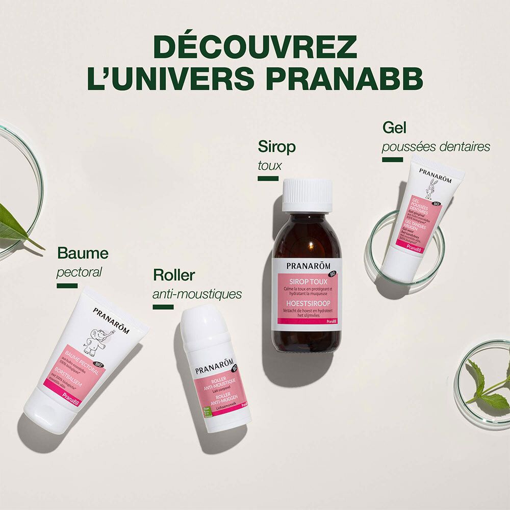 Divers produits Pranarôm: baume, roller, sirop toux, gel dentaire. Tous avec étiquettes roses.