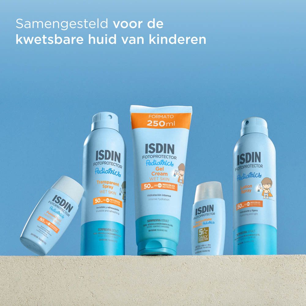 Différents produits ISDIN Fotoprotector. Flacons et tubes bleus. SPF 50.