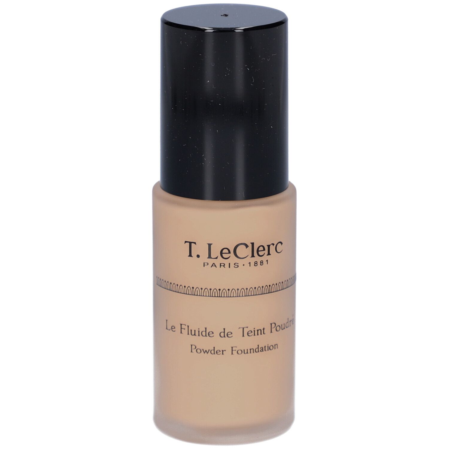 Flacon de fond de teint liquide beige avec bouchon noir. Inscription : T. LeClerc, Le Fluide de Teint Poudré, Powder Foundation.